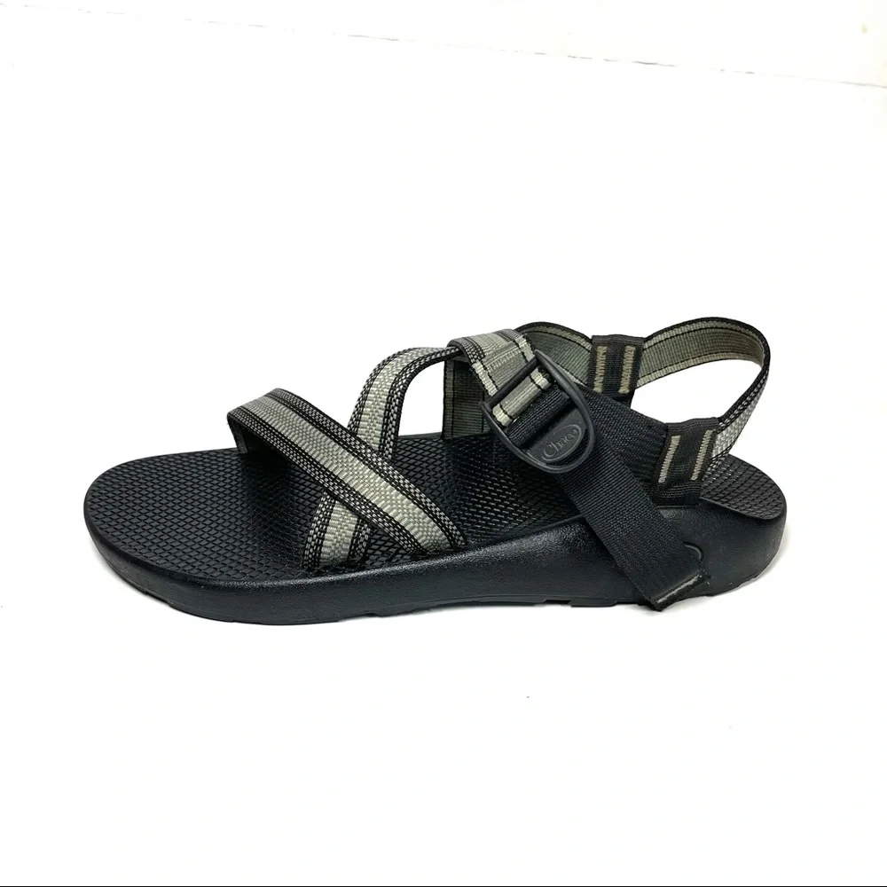 Chaco Sandals Men’s Size‎ 13 M Ankle Strap Vibram Gray Stripped Fabric